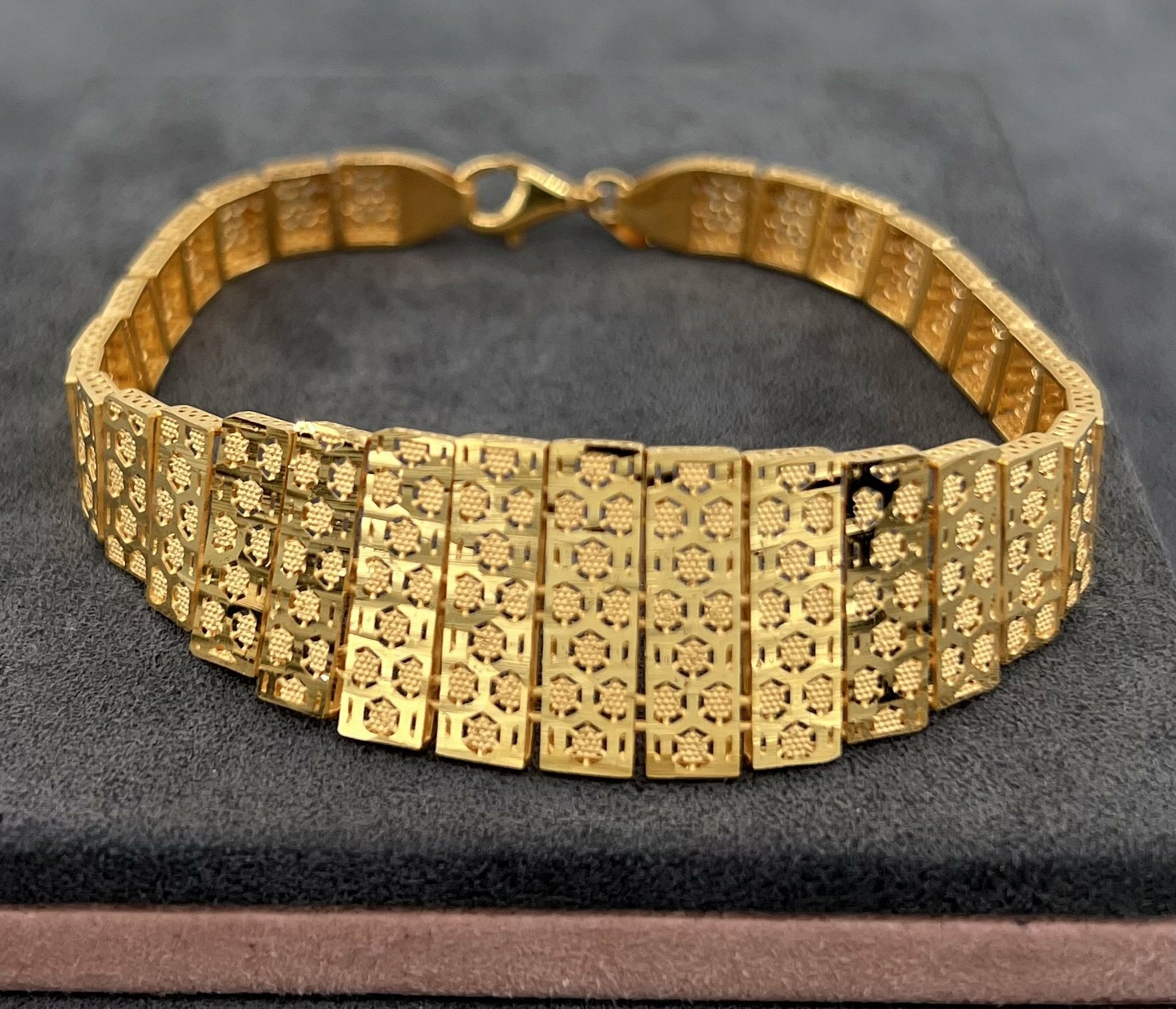 Gökler Kuyumculuk Fotoğraf 4