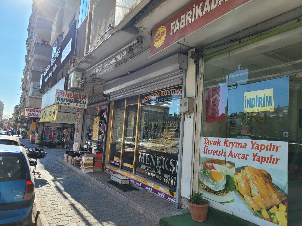 Menekşe Kuyumculuk Fotoğraf 2