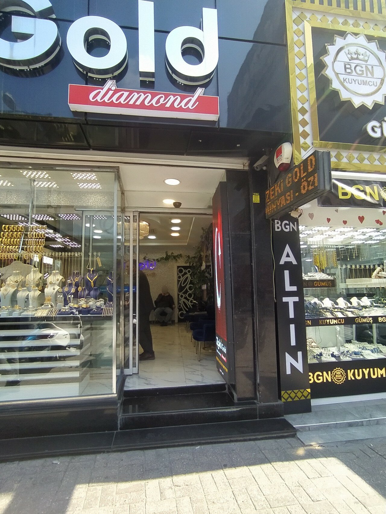 Zeki Gold Diamond Fotoğraf 3