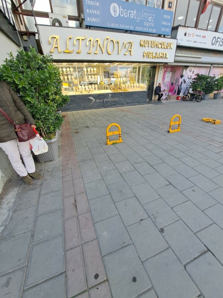 Altınova Kuyumculuk Pırlanta Fotoğraf 3