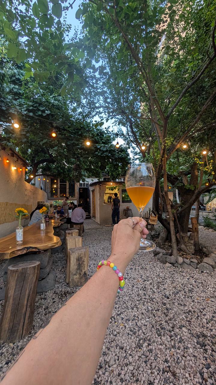 Ar. E. Ast Fotoğraf 3